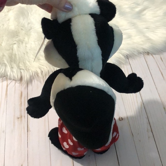 Pepe Le Pew Looney Tunes Valentine Plush - Picture 6 of 10